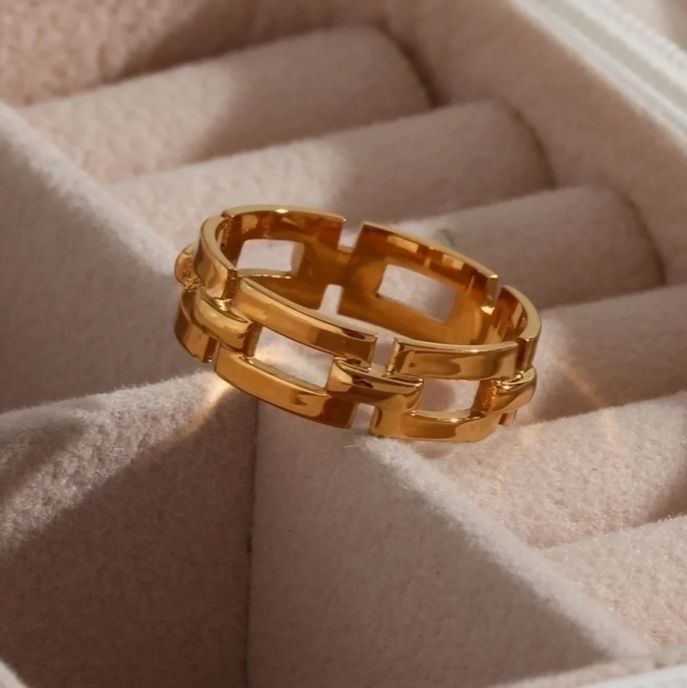 Stainless steel gold tone chain link ring new